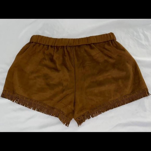 Brown suede like shorts w/ fringe - Picture 3 of 3